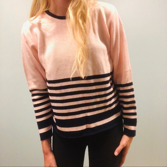 Vintage pink blue striped sweater size Medium! - Picture 6 of 6